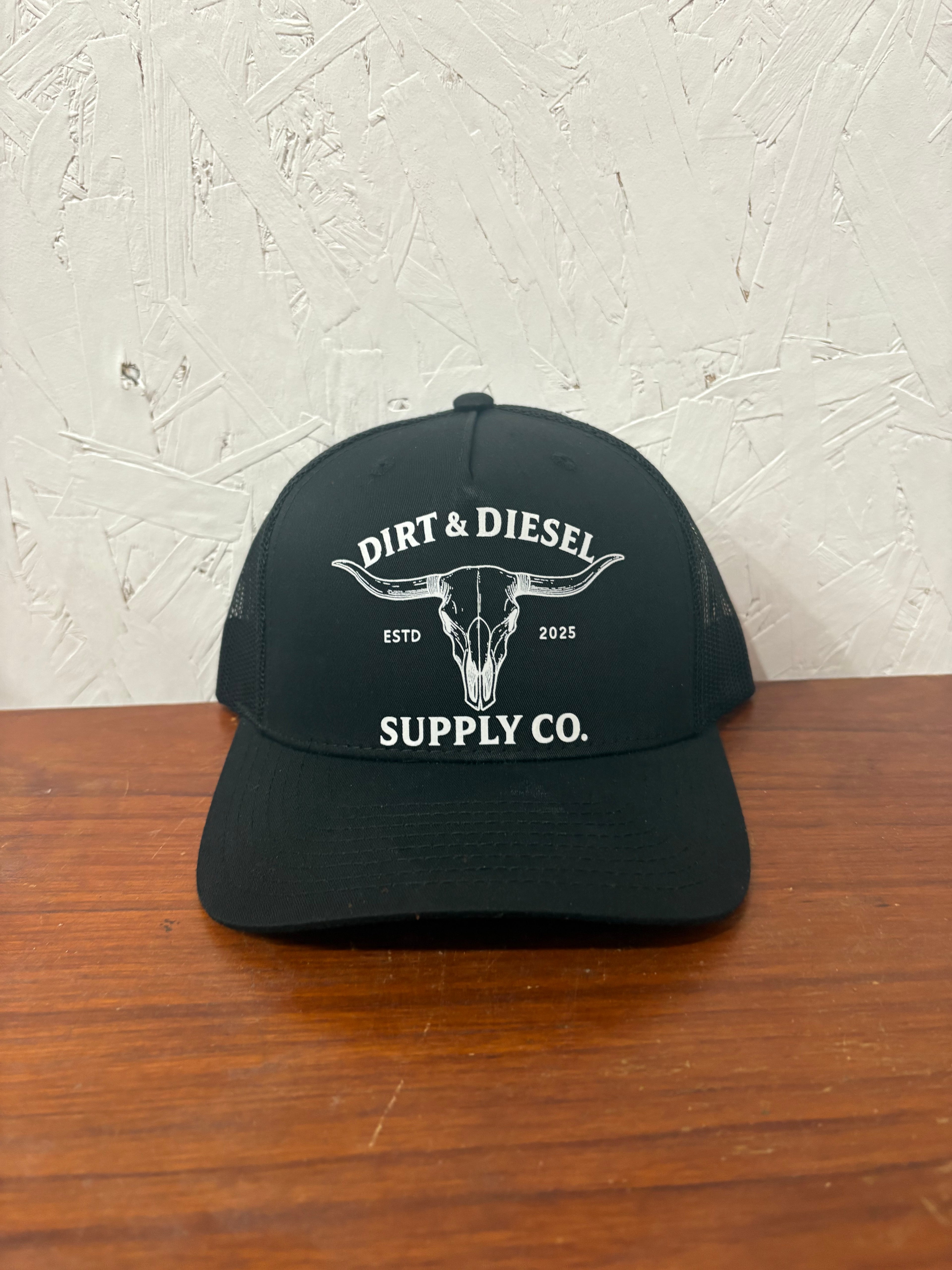 Longhorn trucker cap